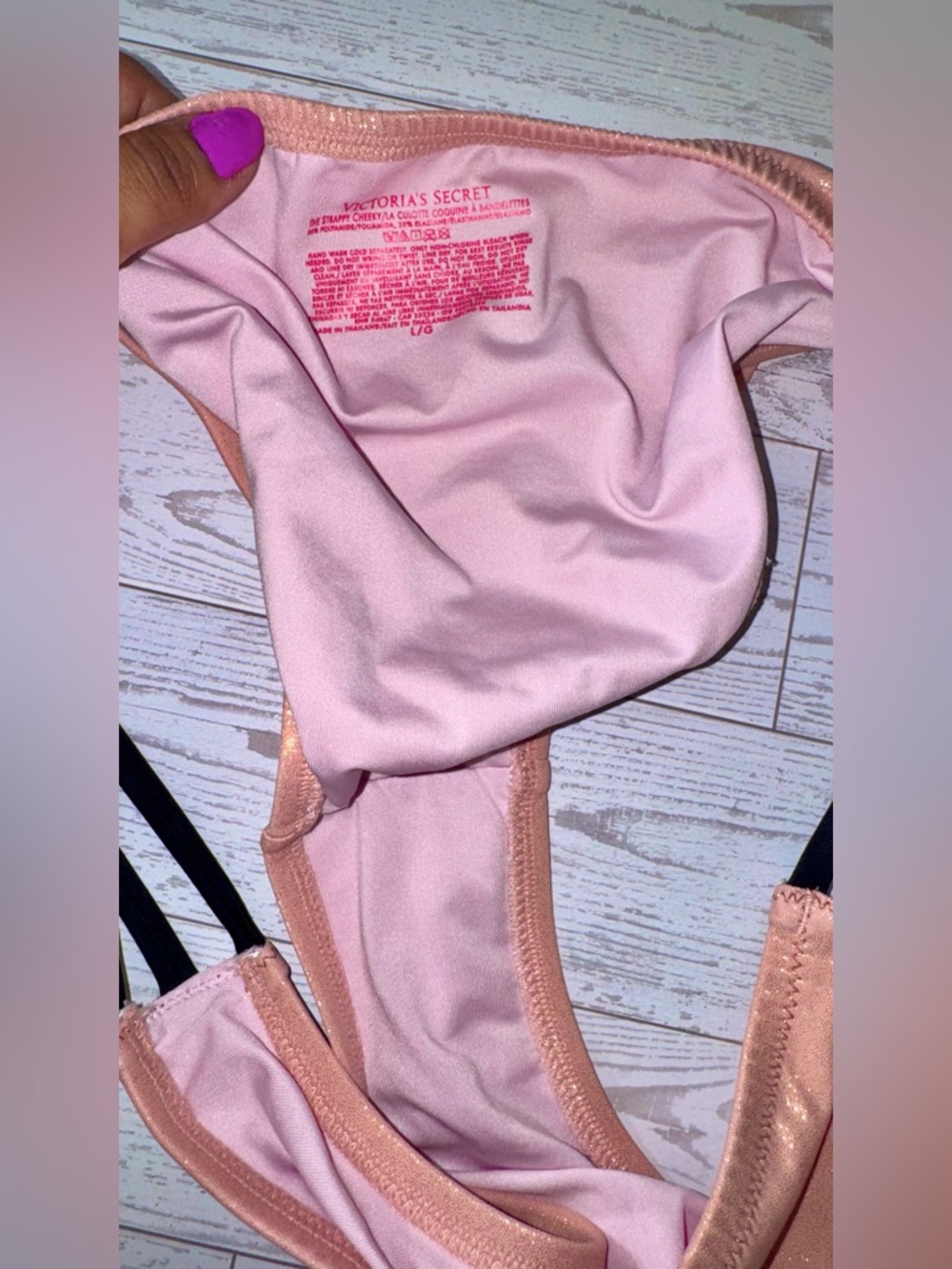 ✨ Shimmery Light Coral Bikini with Black Trim - Picture 8 of 15